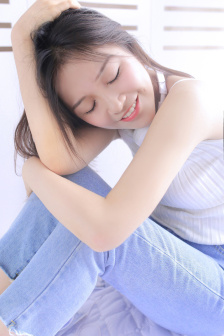 不脱袜的人